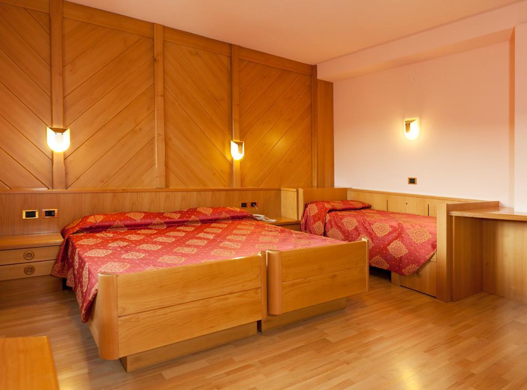 Hotel Rosalpina Folgaria Exterior photo